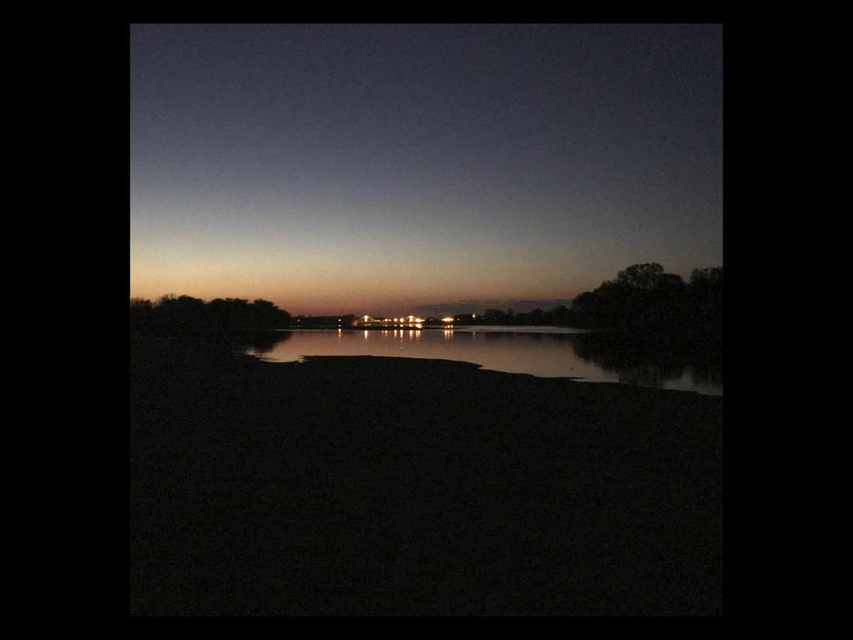 Une Nuit Sur Loire Treves-Cunault ภายนอก รูปภาพ
